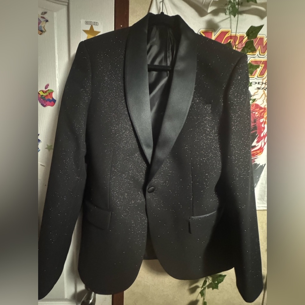 Black Shawl Lapel Sparkly Men Party Blazer - Wessi
wore it once . true to size .